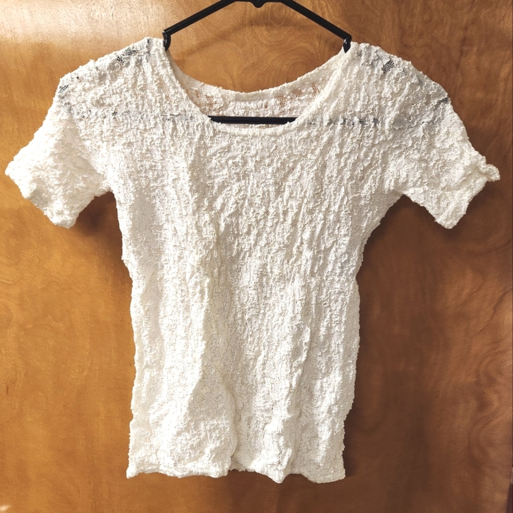 Maggie Lawrence Collection Light Cream Lace Baselayer Tee Shirt S